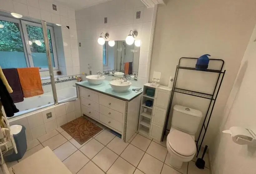 Standard room with outdoor bath, Domaine Pierrot