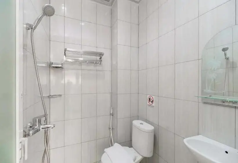 スタンダードルーム, Villa Kampoeng City Wonosalam Mitra Reddoorz