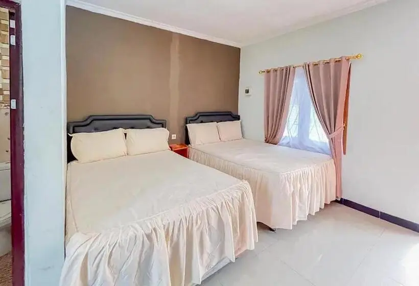 スタンダードルーム, Villa Kampoeng City Wonosalam Mitra Reddoorz