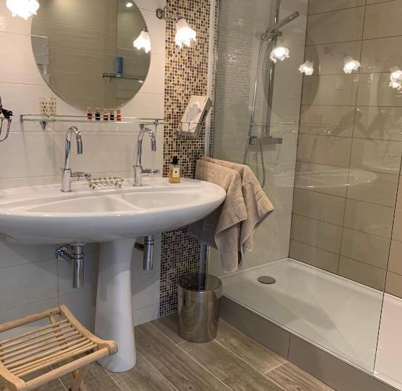 Четырехместный Номер Deluxe, Château Du Mauny, Gîtes Et Chambres D Hôtes En Bourgogne