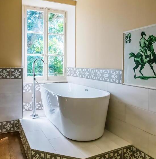 Люкс 2 Спальни, Château Du Mauny, Gîtes Et Chambres D Hôtes En Bourgogne