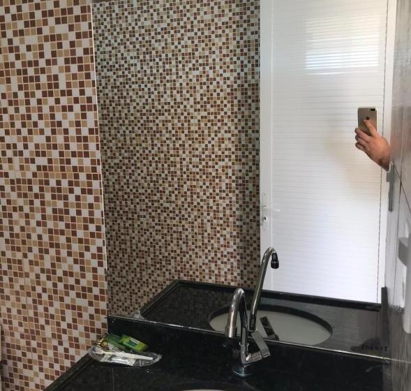 חדר פרמיום לארבעה, Balneário Caratininga