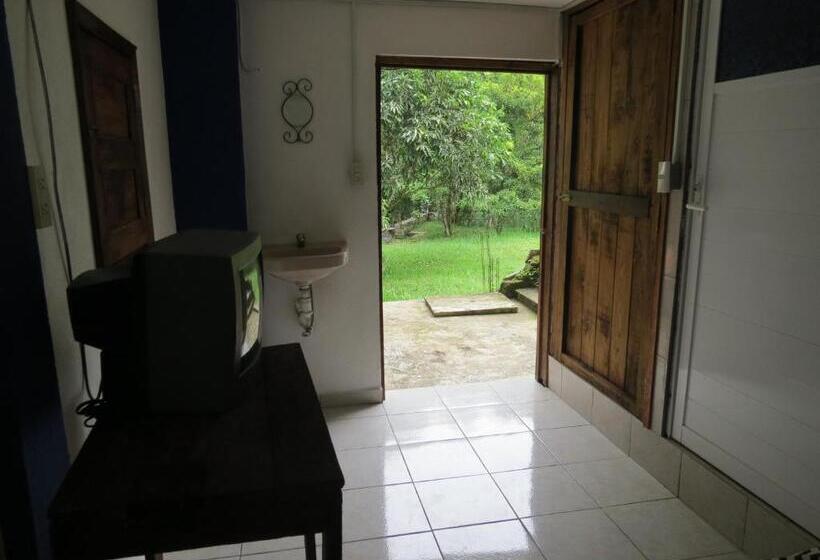 スタンダードスタジオ, Casa Verde Xilitla By Rotamundos