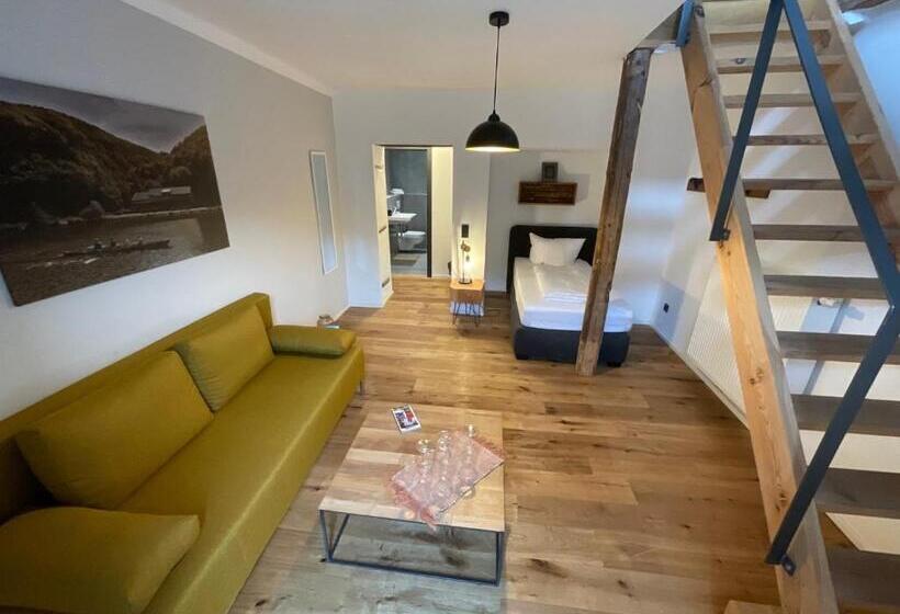 غرفة قياسية مزوَّدة بشُرفة, Saarschleifenlodge