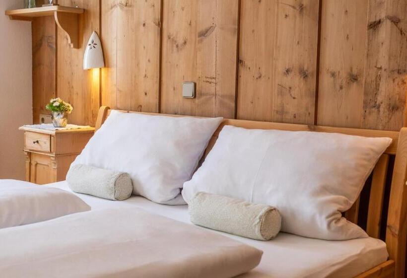 스탠다드 룸 산 전망, Bruggenwirt