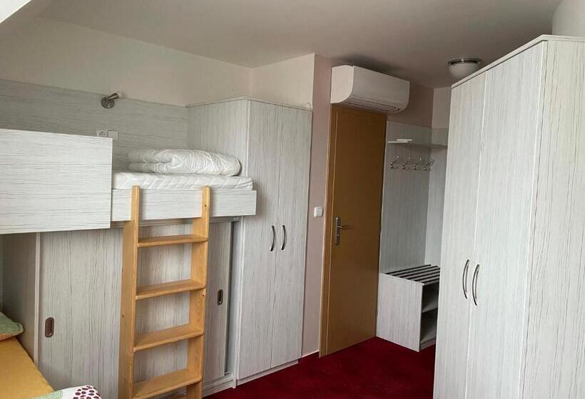 패밀리 룸, Orlovna šitbořice