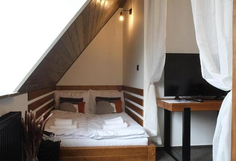 ４ベッドルームクラシックタイプ, Penzión U Sysľa