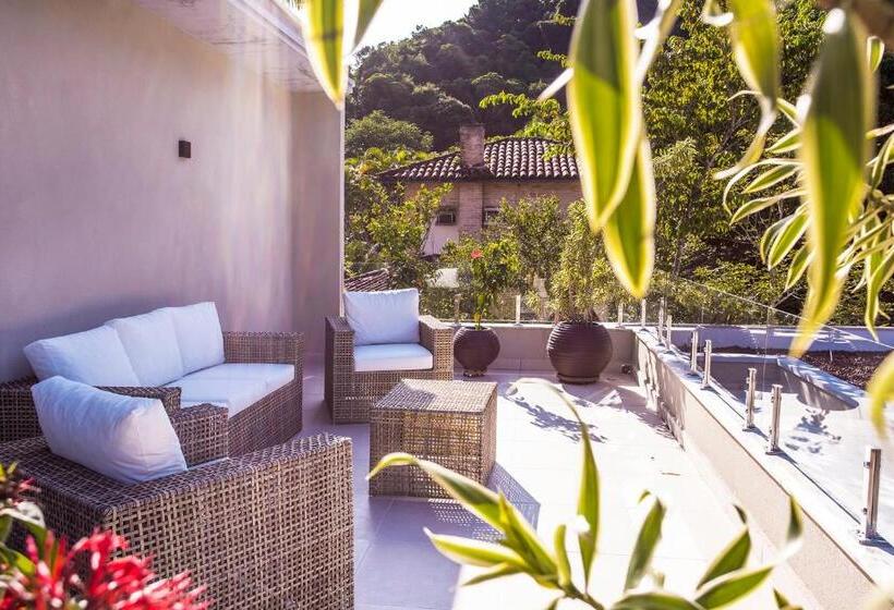 패밀리 아파트, Residencial Marina Del Sol