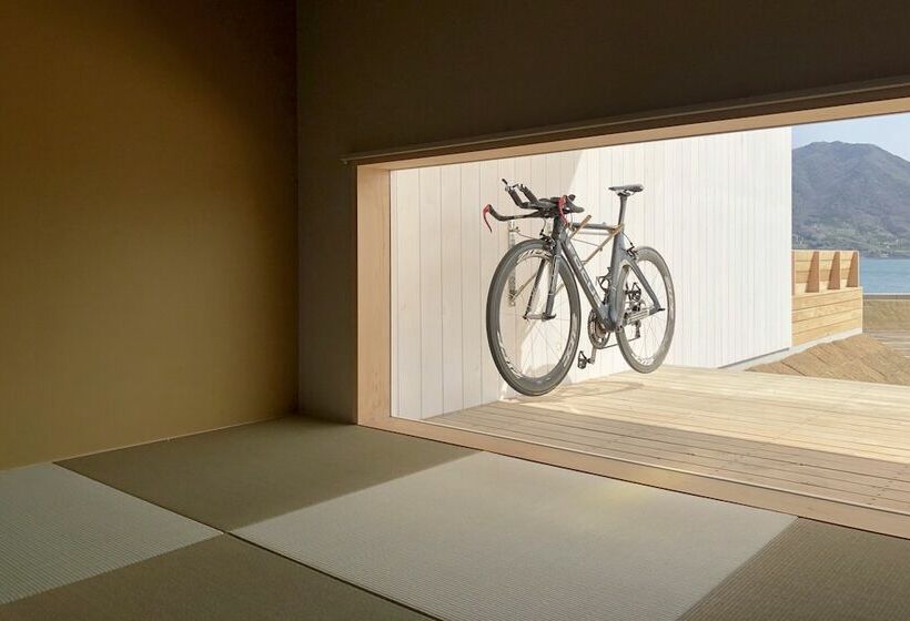 Klassiskt Trippelrum, Wakka