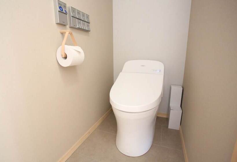 Klassiskt Trippelrum, Wakka