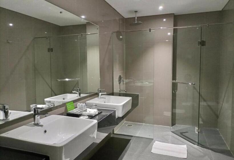 Люкс, Braling Grand Hotel Purbalingga, Azana Hotels Collection