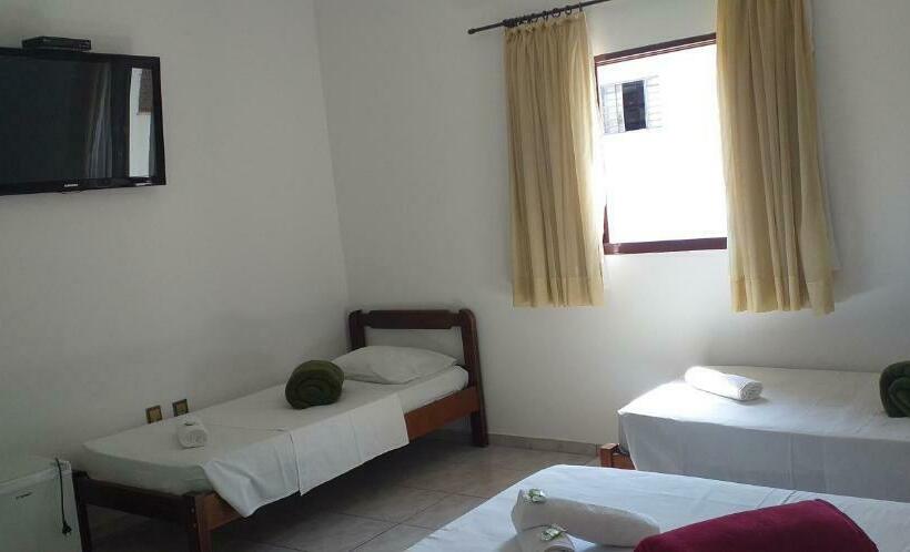 Pokój Czteroosobowy Standard, Guarini