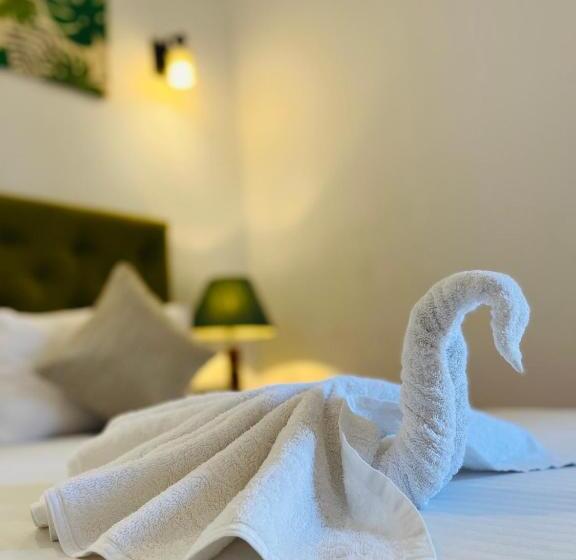 Номер Стандарт с Балконом, J Leaf Hotel By Blue Bird