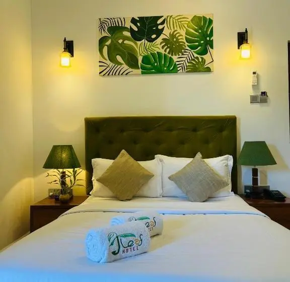 デラックスルーム, J Leaf Hotel By Blue Bird