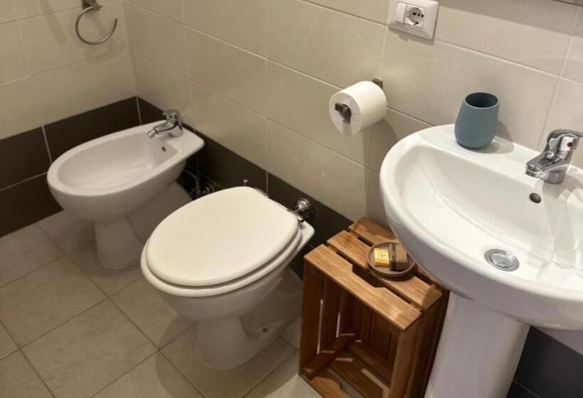 اتاق استاندارد, Agriostello Riparo