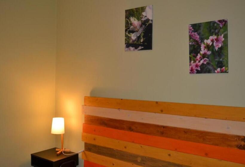 اتاق استاندارد, Agriostello Riparo