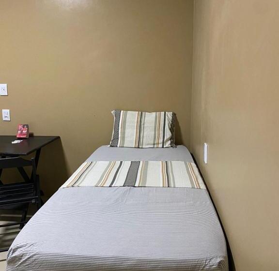 标准三人间, Lisboa