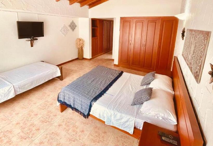 חדר סטנדרט לשלושה עם טרסה, Loto Del Viento