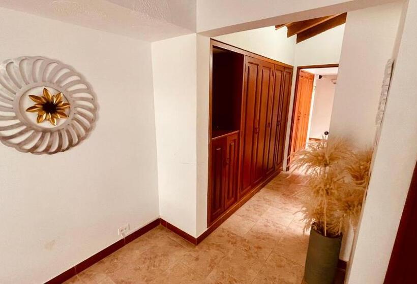 חדר סטנדרט לשלושה עם טרסה, Loto Del Viento