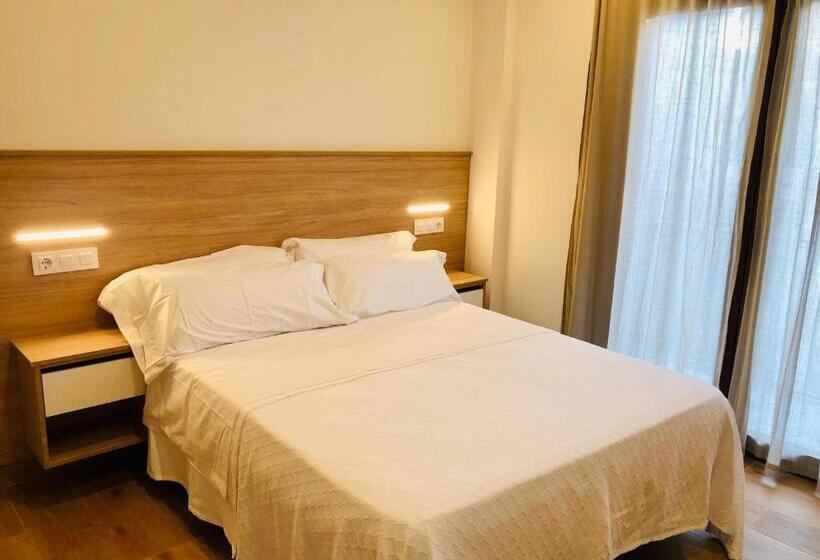 غرفة قياسية, El Montoro