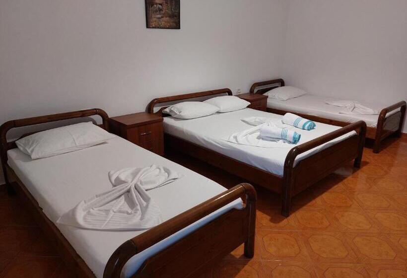 חדר סטנדרט לארבעה, Garden Holiday Studios