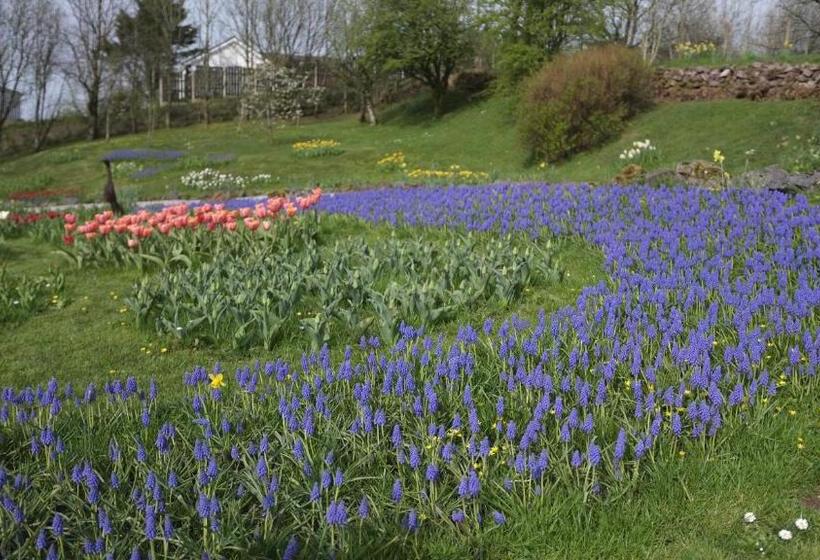 家庭小型套房, Rowrah Hall