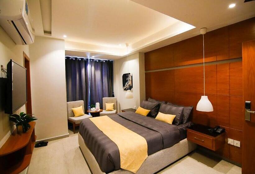 اتاق استاندارد با بالکن, Space Express