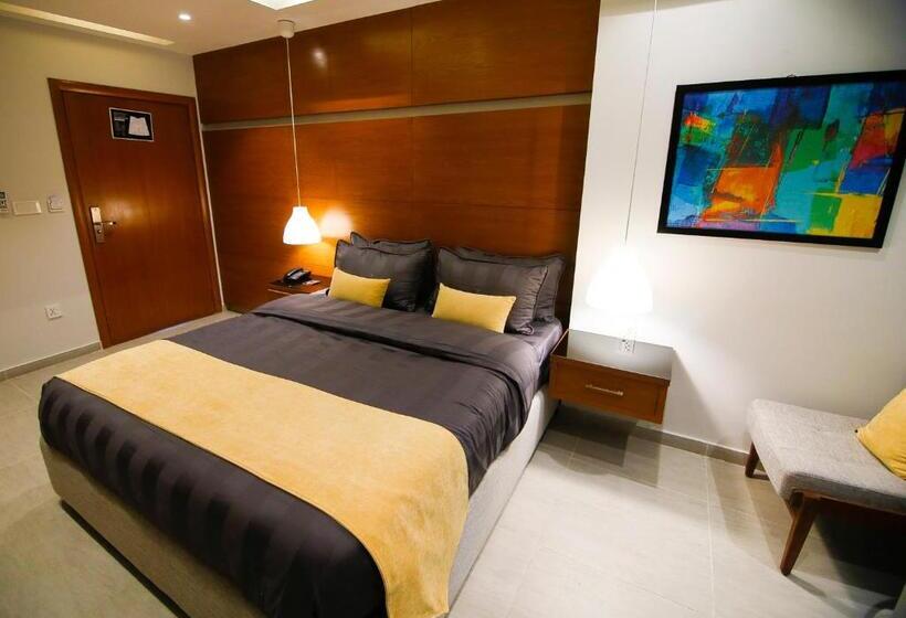 اتاق استاندارد با بالکن, Space Express