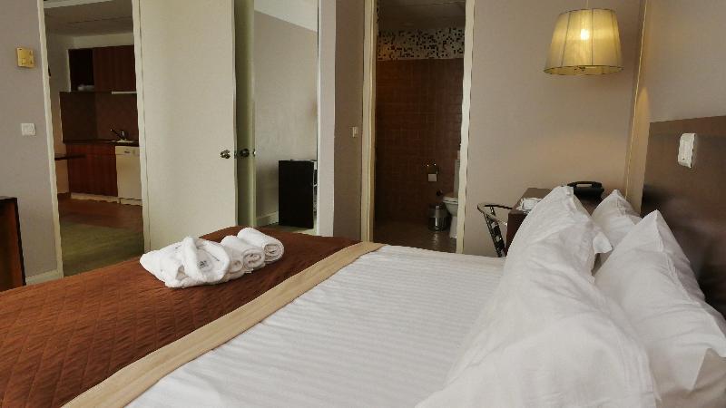 اتاق لوکس خانوادگی, Talen Otel