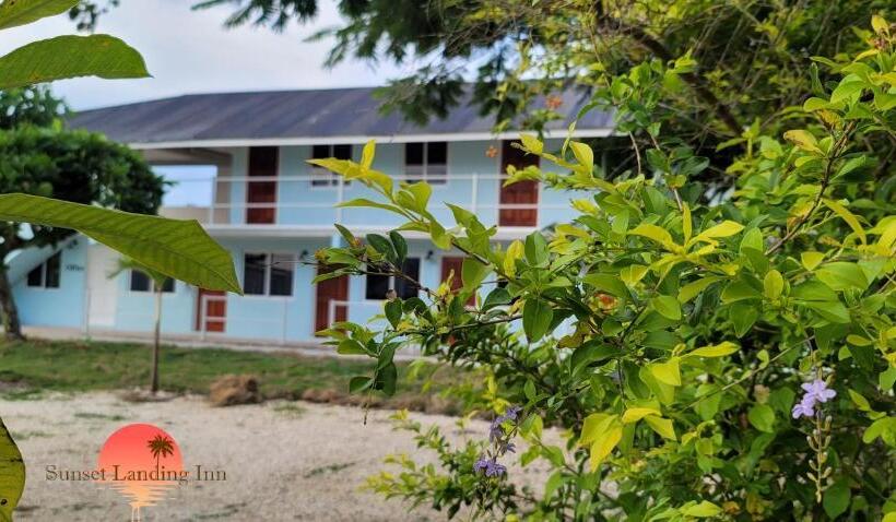 اتاق لوکس, Airport Beach