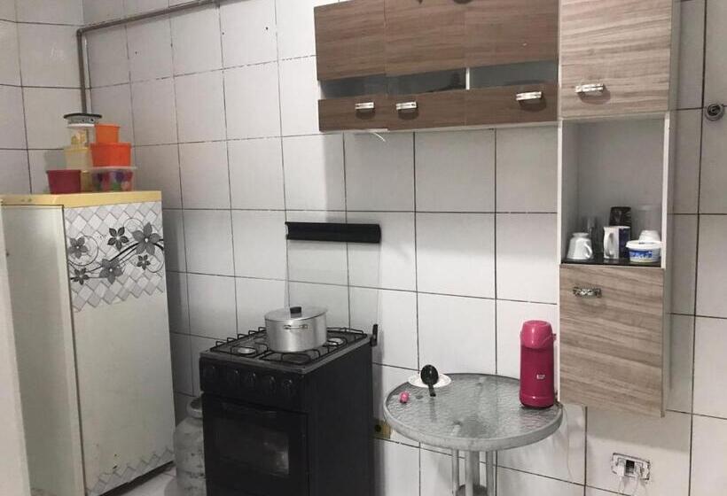 בקתת חדר, Hostel Luna