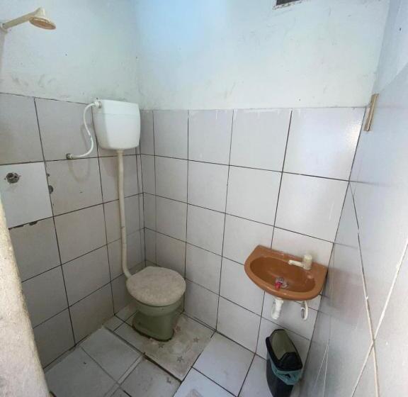 בקתת חדר, Hostel Luna