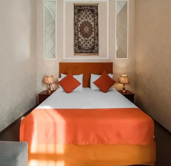 اتاق لوکس, Nizami By La Casa