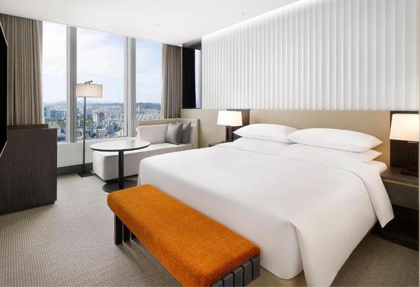 חדר דחוקס עם מיטת קינג, Onoma, Daejeon, Autograph Collection