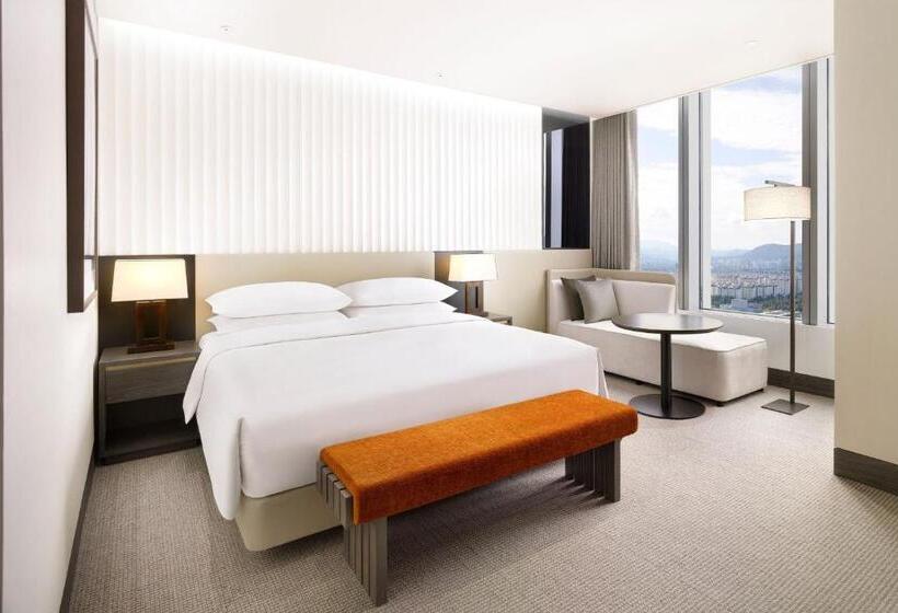 חדר דחוקס עם מיטת קינג, Onoma, Daejeon, Autograph Collection