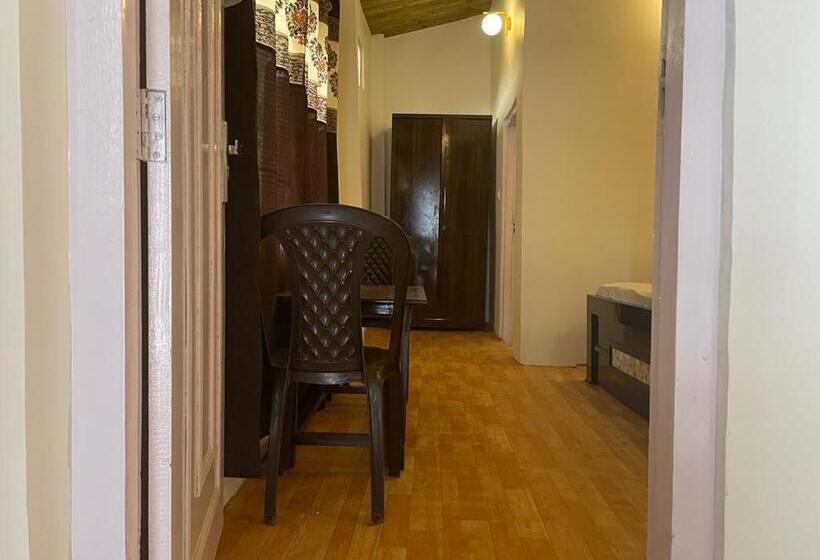 패밀리 룸 산 전망, Orchard Hill Retreat