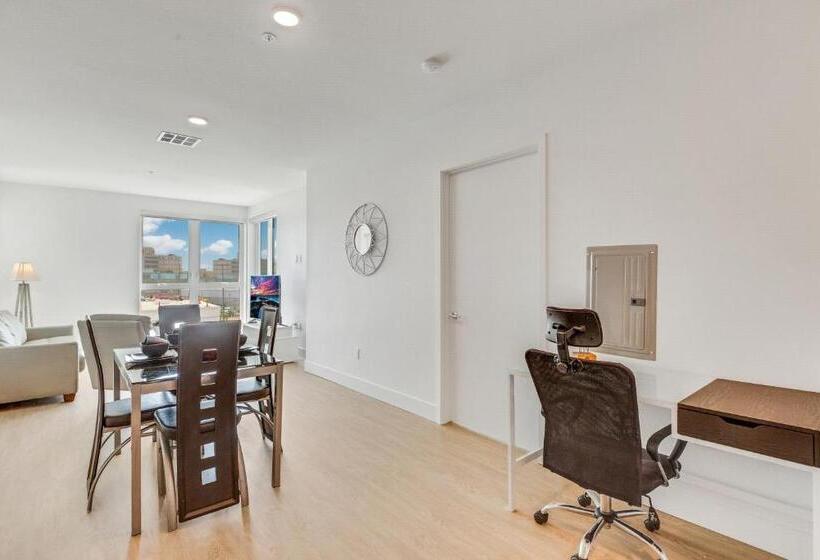 شقة غرفتين, Apart Hotel Near Dodgers Stadium