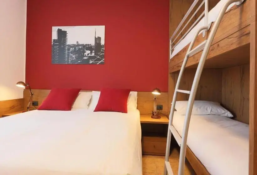 Standard Neljän Hengen Huone, Corte Milano