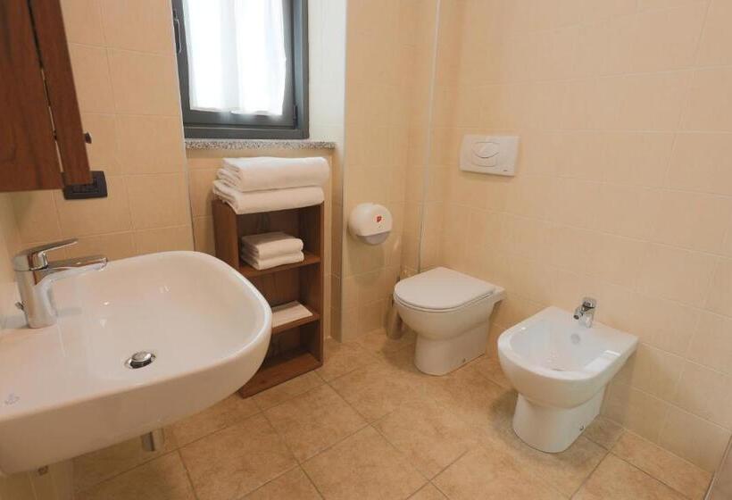 标准间, Corte Milano