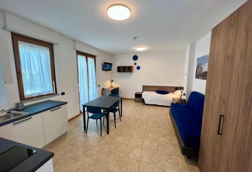 标准工作室带阳台, Corte Milano