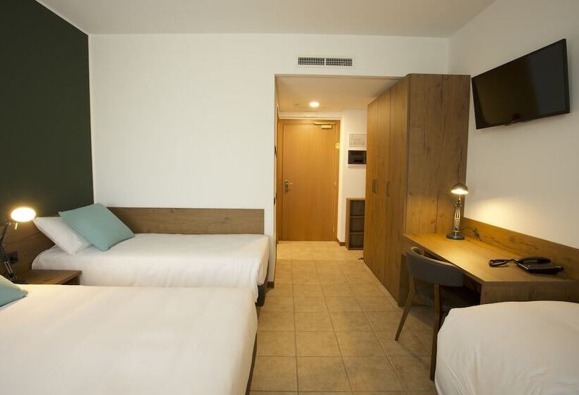 四人标准间, Corte Milano