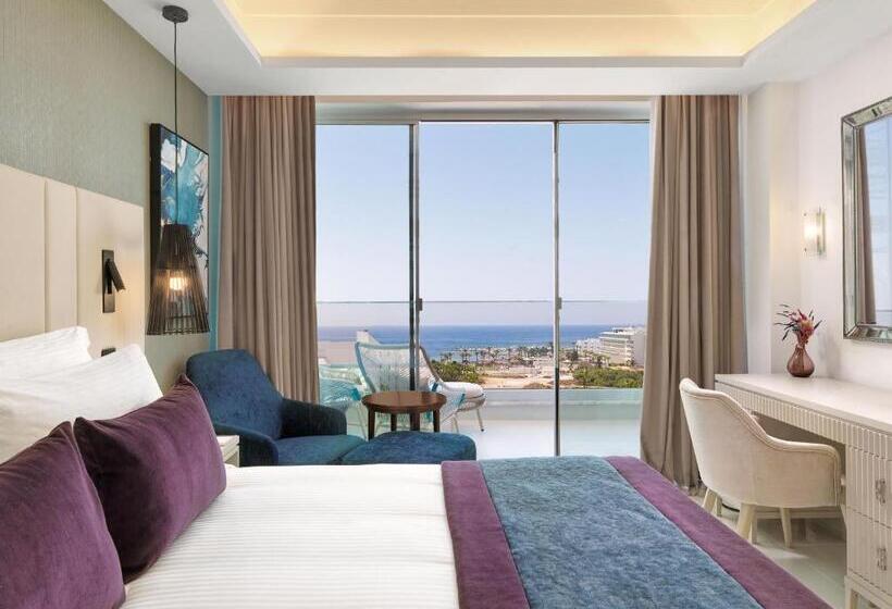 Одноместный Номер Вид на Бассейн, Amanti, Madefortwo Hotels   Ayia Napa