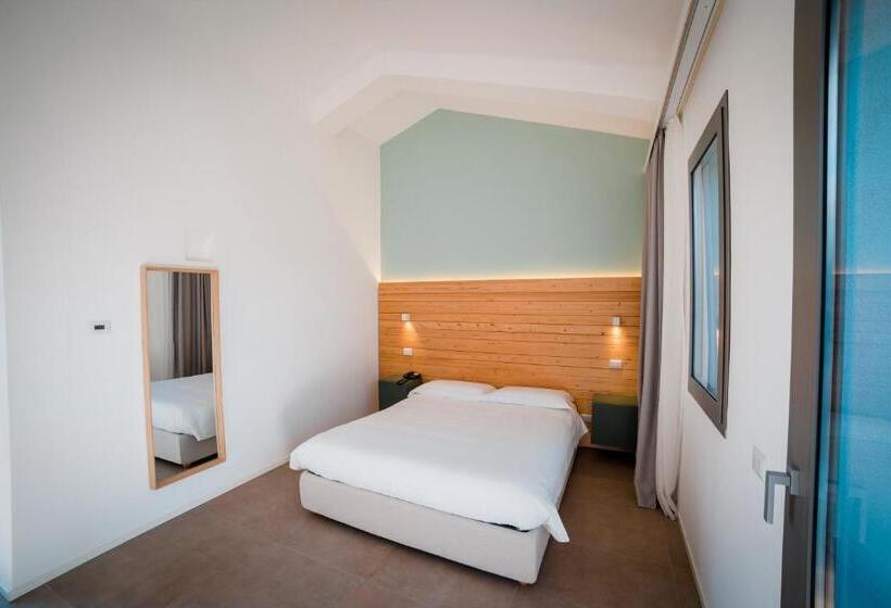 标准间, Baglio Custera