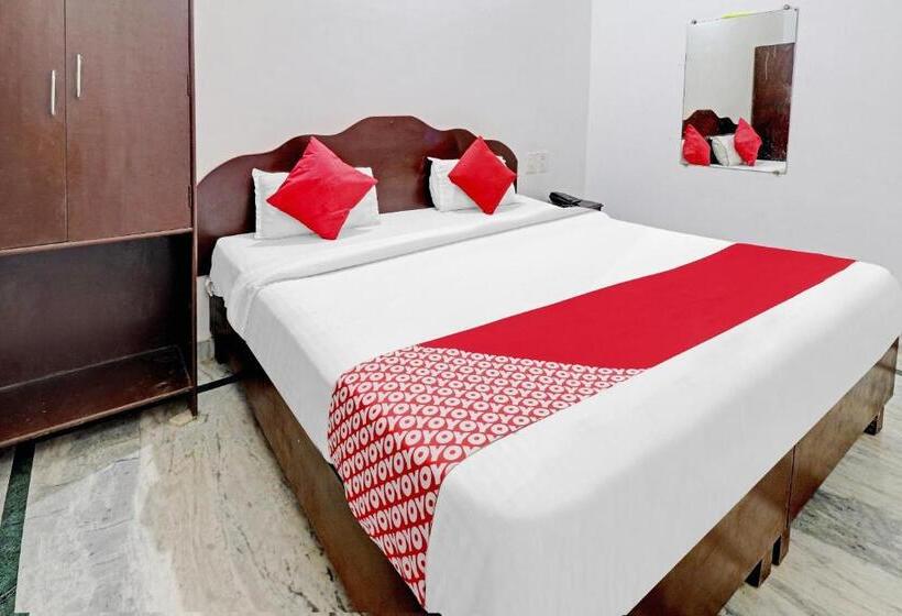 اتاق کلاسیک سه تخته, Flagship Dinesh Home Stay