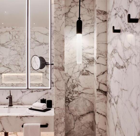 غرفة كلوب سرير كينج, Grand Hyatt Kuwait