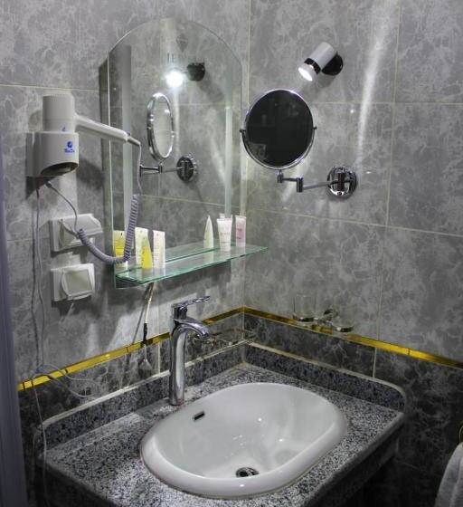 اتاق استاندارد سه نفره, Jewel Beach Matrouh