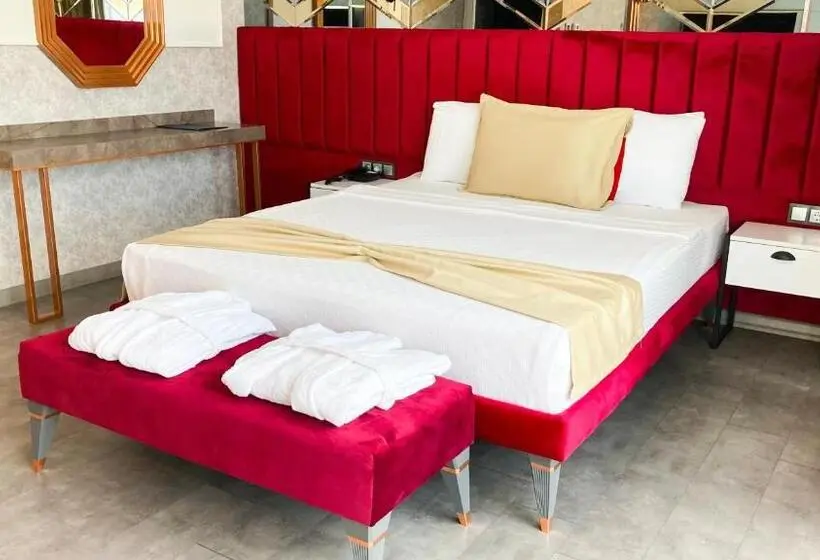 Camera Standard Letto King, Nenessa