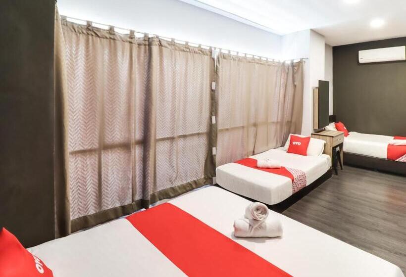 جناح عائلي, Oyo 89381 Moonnight