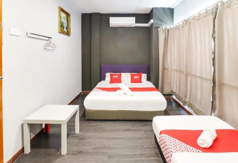 جناح عائلي, Oyo 89381 Moonnight