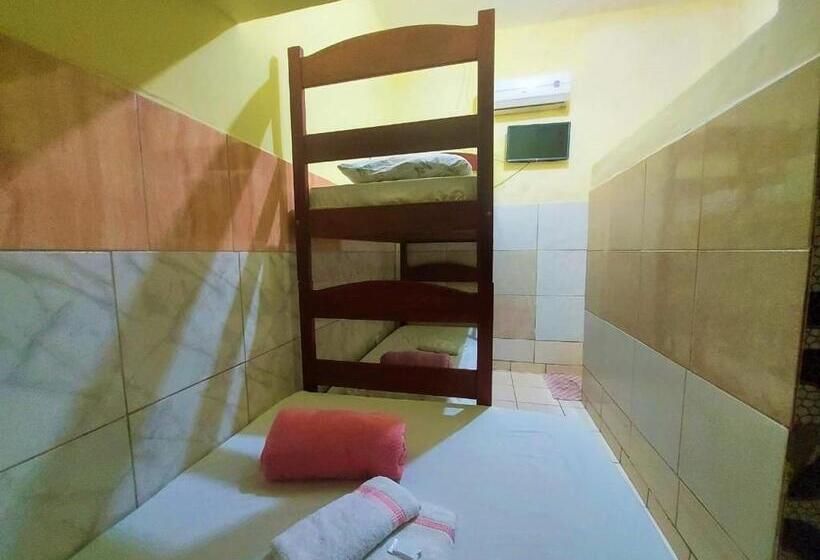 غرفة قياسية رباعية, Pousada Bomfim